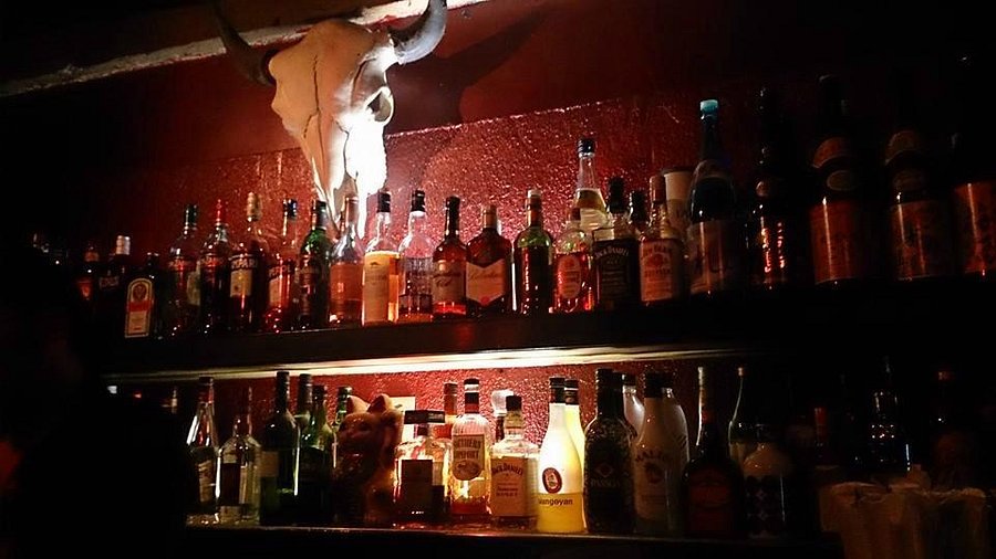 【広島デート】「Bar Edge 広島」はどんな雰囲気？20代後半カップルにおすすめのバー選びのコツ
