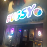 広島のスポーツ観戦はココ！「SPORTS CAFE & BAR BUGSY」で熱狂の一夜を！豊富なメニューと深夜中華も魅力