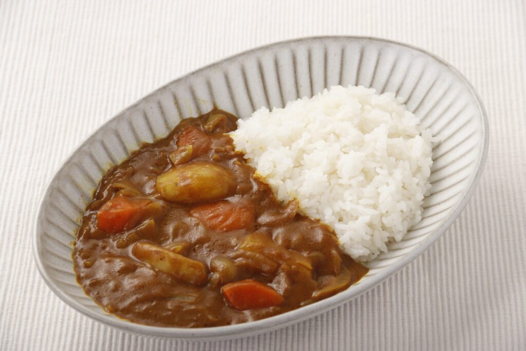 広島でカレーの出前を頼むなら！20代後半男性必見の絶品ガイド